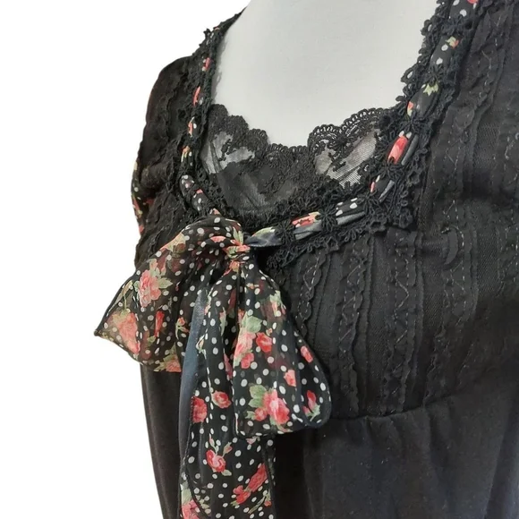 Axes Femme - Floral Ribbon Top - Picture 4 of 7